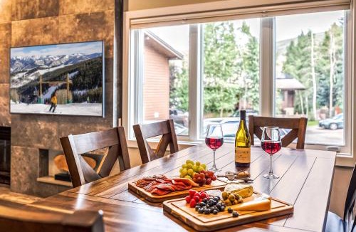 Eagle-Vail House | Eagle Vail Escape 3BR Near Skiing and Trails