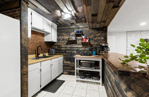 Farmington Apartment | East Farmington Hideaway - Family Friendly Home