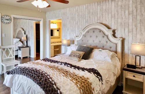 Lake Hamilton House | Easy-Access Lake Hamilton Condo w/Fireworks View