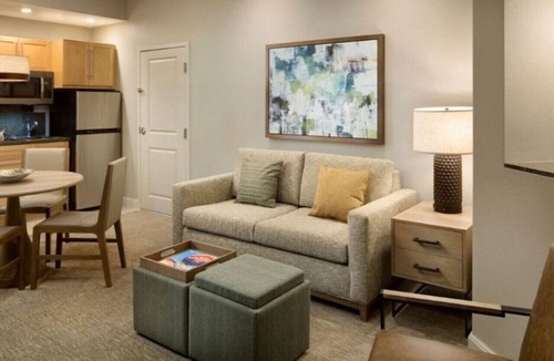 Kierland Condo | Easy Resort living in this 2BD Scottsdale condo with beautiful resort amenities for the family