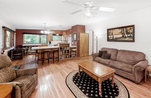 Joseph House | Echo Lake Upper