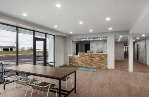 Bozeman Hotel | ECHO Suites Extended Stay by Wyndham Bozeman