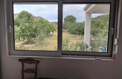 Karuc Apartment | Eco-Apartment Ostros Skutarisee