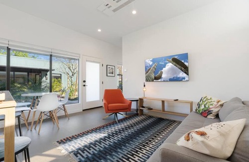 Camelback East Apartment | Eco-friendly 2-bedroom Apartment - 80 Walkscore!