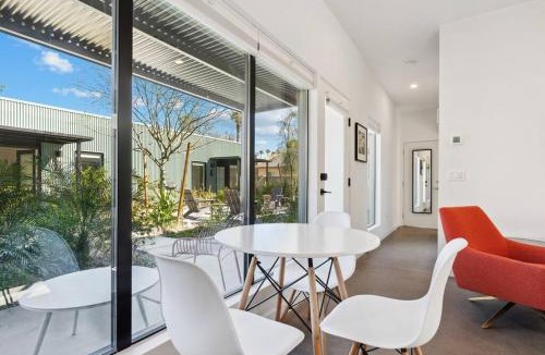 Camelback East Apartment | Eco-friendly 2-bedroom Apartment - 80 Walkscore!