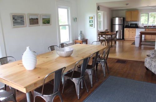 Dodgeville House | Eco-Friendly/Sustainable White Oak Savanna Events Farm & Sanctuary