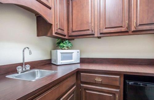 Dexter Cabin | Econo Lodge Dexter