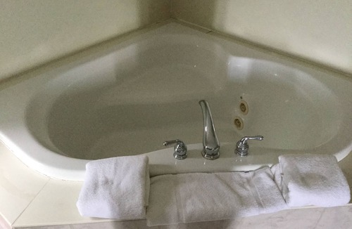 West Lincoln Hotel | Econo Lodge Lincoln