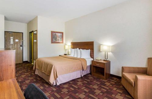 Luverne Cabin | Econo Lodge Luverne I-90