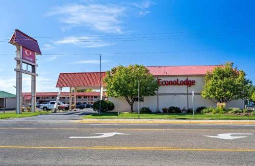 Miles City Cabin | Econo Lodge Miles City I-94