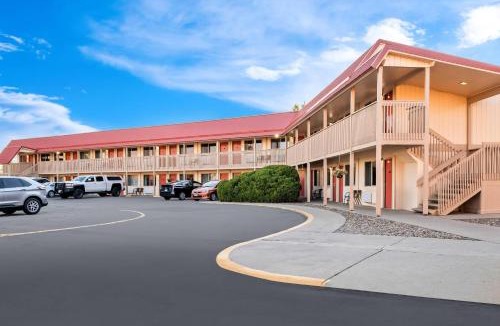 Miles City Cabin | Econo Lodge Miles City I-94