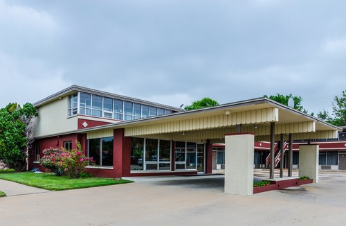 Winfield Hotel | Econo Lodge Winfield