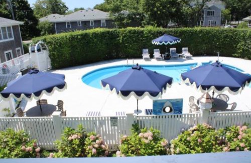 Edgartown Apartment | Edgartown Commons