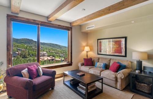 Steamboat Springs Apartment | Edgemont 2504 - Luxury 'Honeymoon' Suite, True Ski-in Ski-out Access & Winter Shuttle!