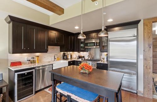Steamboat Springs Apartment | Edgemont 2504 - Luxury 'Honeymoon' Suite, True Ski-in Ski-out Access & Winter Shuttle!
