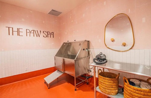 Downtown Phoenix Apartment | Elegant 28th Floor High Rise, Gym, Parking, Pool, Golf
