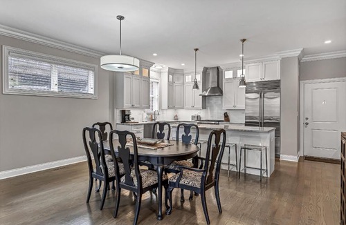 Wrigleyville Apartment | Elegant Condo-Steps from Wrigley Field, 32 Nights condo