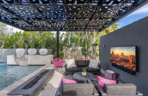 Paradise Valley Village House | Elegant Phoenix Getaway w Pool and Spa Heating