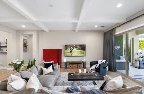 Paradise Valley Village House | Elegant Phoenix Getaway w Pool and Spa Heating