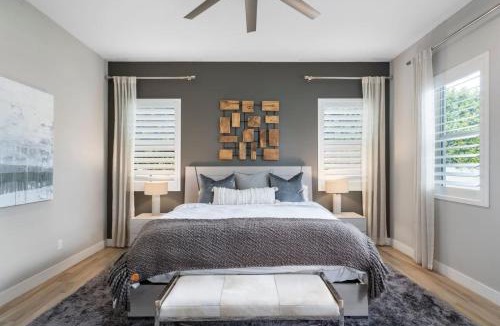 Paradise Valley Village House | Elegant Phoenix Getaway w Pool and Spa Heating