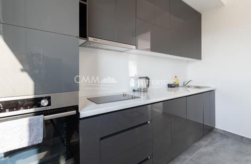 Bar Apartment | Elegant Seaview 1bd in Dobre Vode
