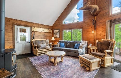 Lead House | Elk Pointe Chalet