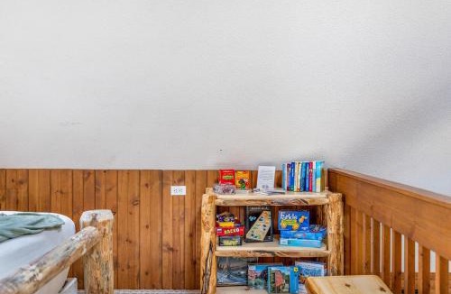 Lead House | Elk Pointe Chalet