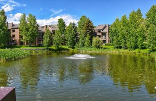 Elkhorn Village Apartment | Elkhorn Studio Condo - The Clocktower