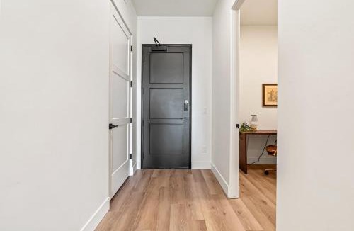 Eagle Apartment | Emerald City in Downtown Eagle