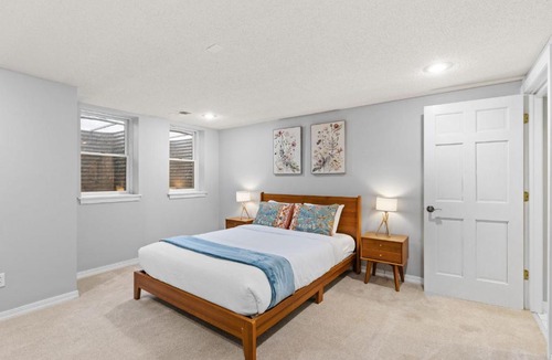 Lowry Hill House | Emerson House