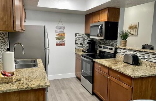 Las Vegas Apartment | Enchanting- 2 Bedroom Condo with Pool