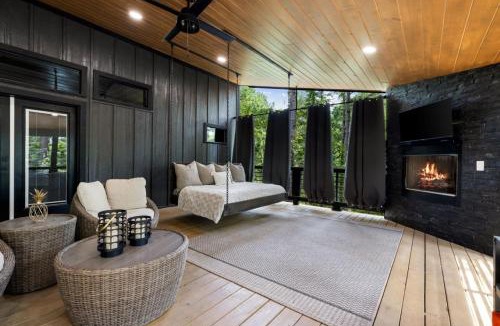 Broken Bow House | Enchanting Escape for Two