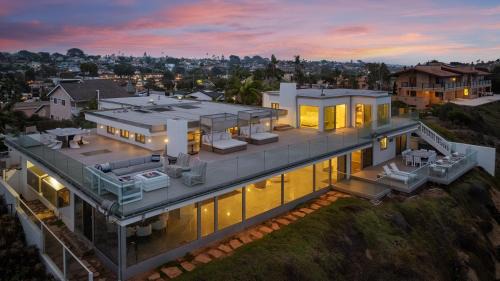 Encinitas House | Encinitas Shores - Beachfront, Ocean View & Patio