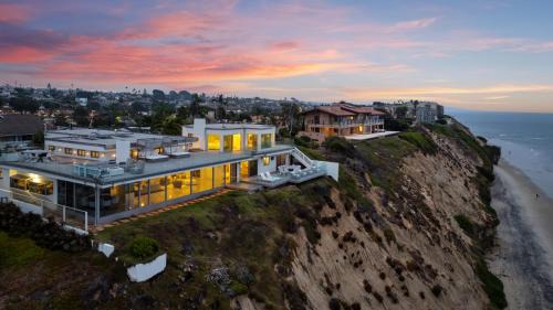 Encinitas House | Encinitas Shores - Beachfront, Ocean View & Patio