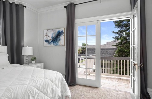 Spokane Apartment | Entire 2nd and 3rd level of Spacious Historic Home