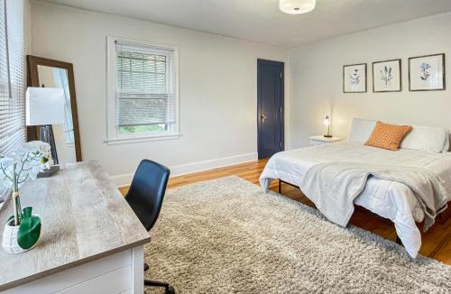 Des Moines House | Entire Duplex 4br2ba Sleeps 8 Near Drake Uni