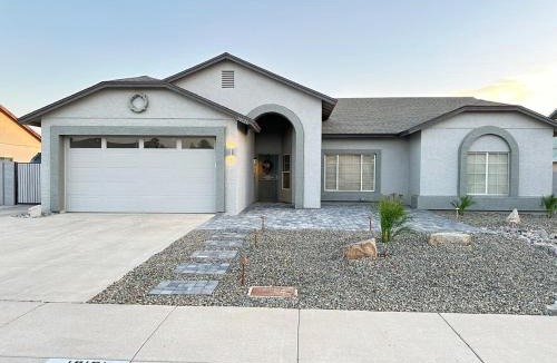 Maryvale Village House | Entire home near stadium