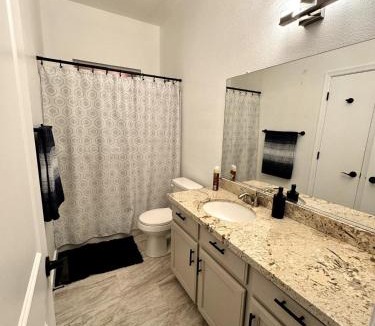 Maryvale Village House | Entire home near stadium