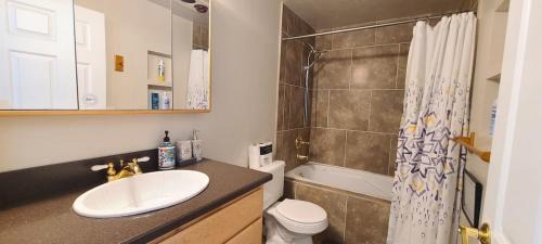 West Valley City House | Entire Huge Basement! Fast Wifi! Private Entrance!