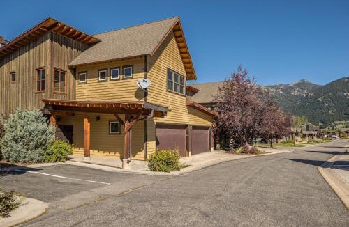 Big Sky House | Essentia Townhome 145A