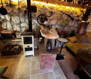 Karuc House | Etno House Šćepanov Hlad