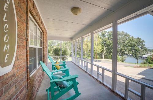 Eufaula House | Eufaula Oasis w/Screened Porch: Unwind in Style!