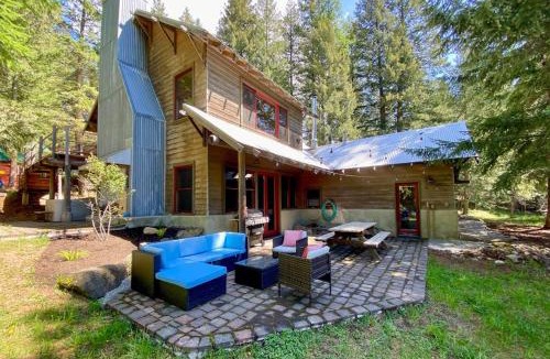 Sagle House | Eureka Lodge