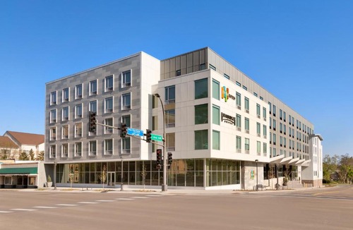 Kutzky Park Hotel | EVEN Hotel Rochester - Mayo Clinic Area by IHG