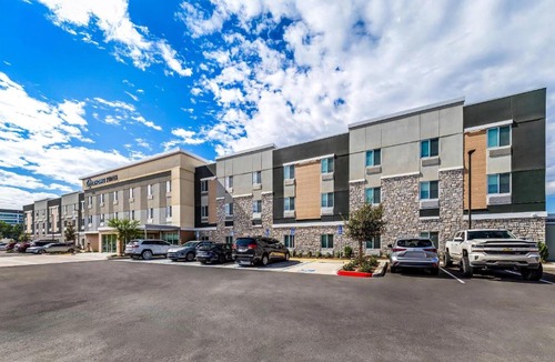 Ontario Hotel | Everhome Suites Ontario Airport