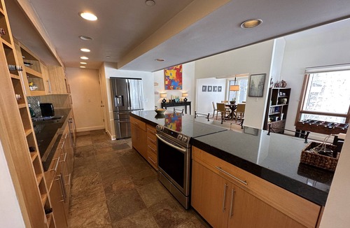 Deer Valley Condo | EXCAPE THE SUMMER HEAT: THE BEST UNIT, IN THE BEST CONDO: PARK CITY/DEER VALLEY