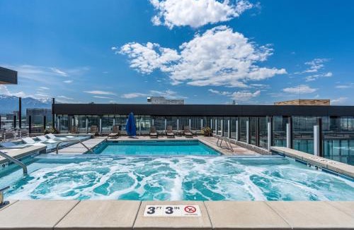 Rio Grande Apartment | Exceptional 1BD BA-Pool Htub Gym