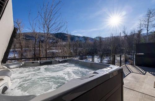 Park City House | Exclusive Views with Hot Tub near Ski Lifts