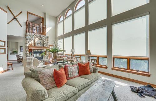 Edwards House | Expansive Edwards Condo on Main Street w/Views!