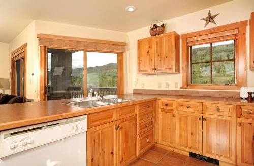 River Run Resort | Expedition Station Condos by Vail Resorts